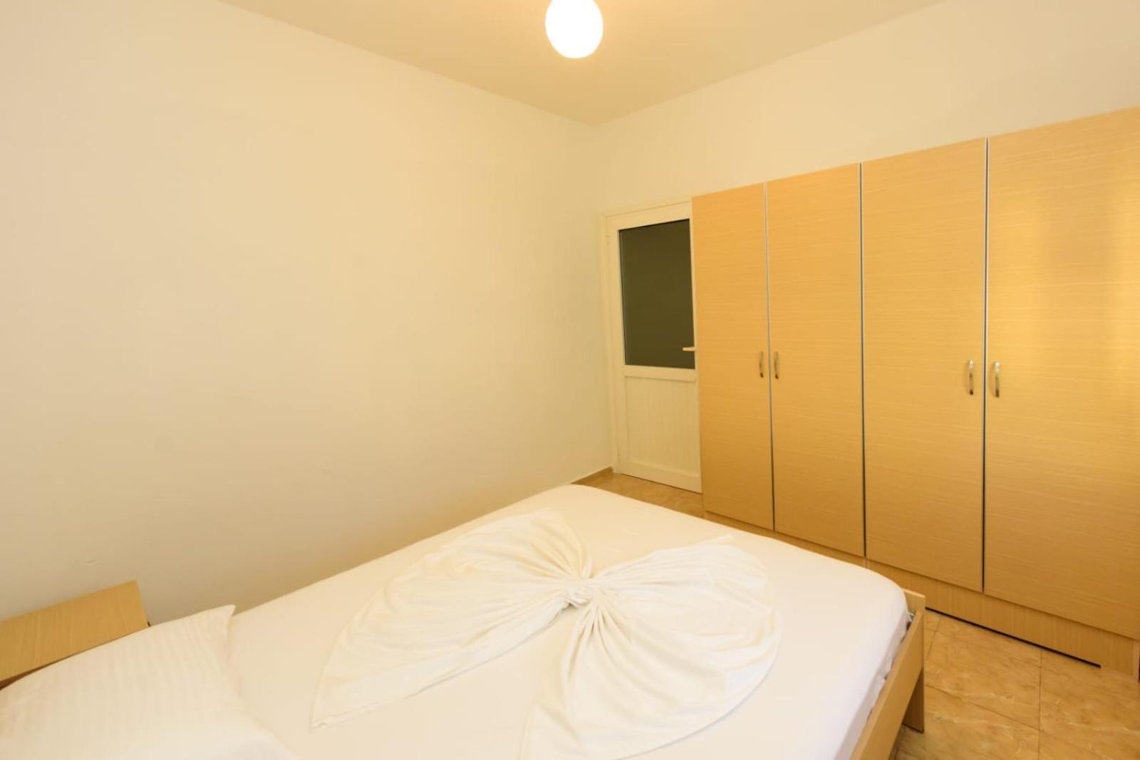 Apartament Shyti *